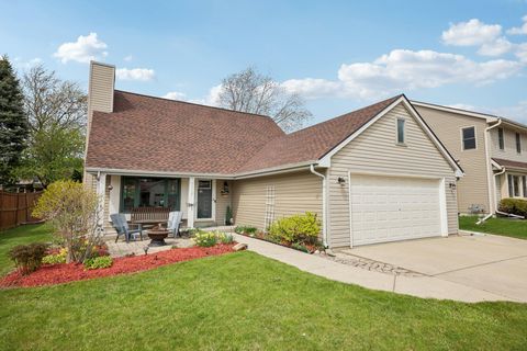 Photo of 1312 Noel Ct, South Milwaukee, WI 53172 (MLS # 1916583)