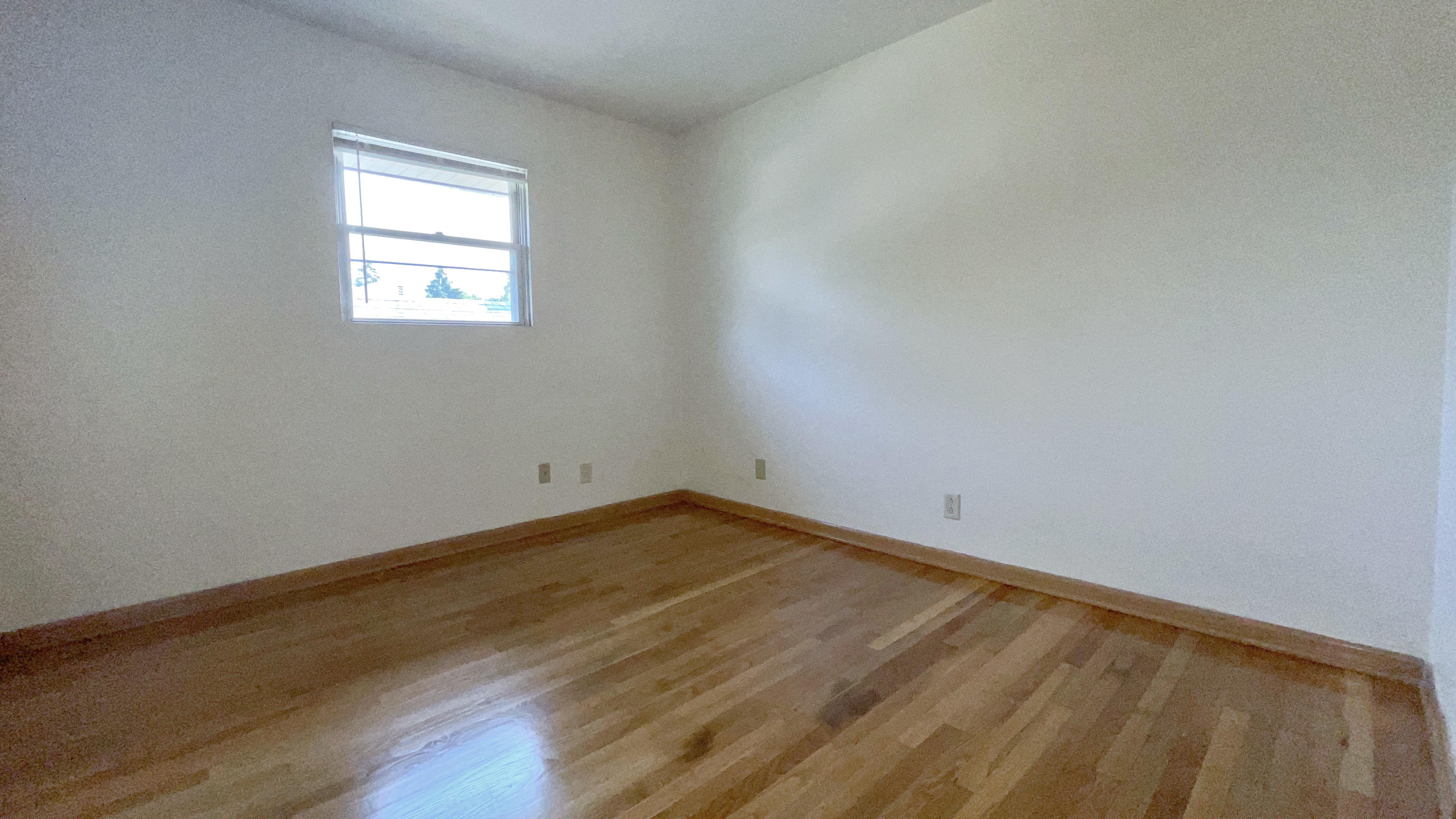 Milwaukee, Wisconsin 53220, United States, 3 Bedrooms Bedrooms, ,1 BathroomBathrooms,Residential,Active,102384