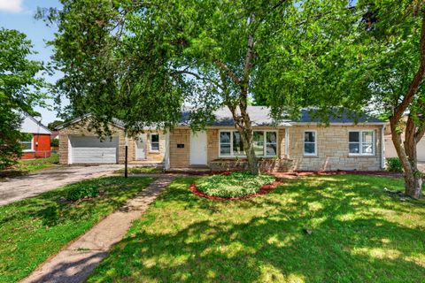 Photo of 4422 N 84th St, Milwaukee, WI 53225 (MLS # 1967214)