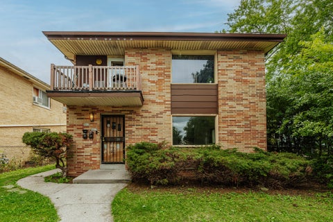 Photo of 9017 W Hampton Ave, Milwaukee, WI 53225 (MLS # 1977191)