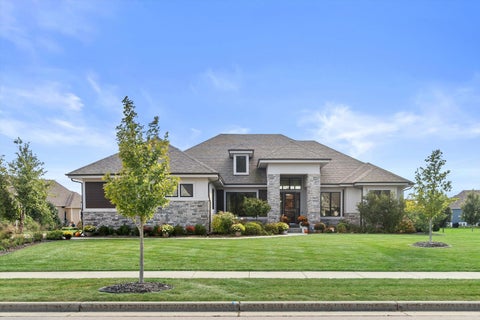 Photo of 235 Four Winds Ct, Hartland, WI 53029 (MLS # 1983873)