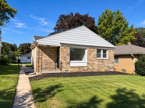 Photo of 4533 N 73rd St, Milwaukee, WI 53218 (MLS # 1986850)