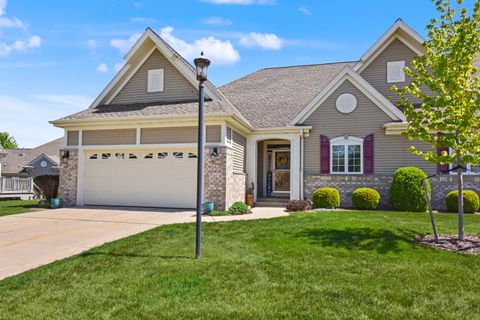 Photo of 2307 Silver Fox Ct, Waukesha, WI 53188 (MLS # 1962479)