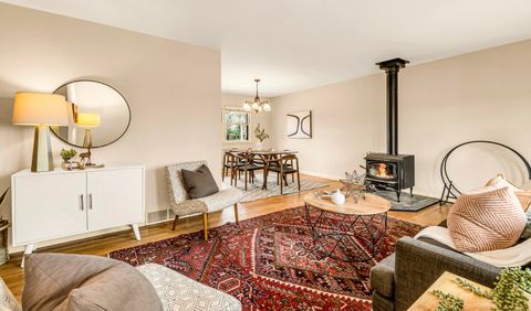 Photo of 13733 N Hillside Dr, Mequon, WI 53097 (MLS # 1951920)