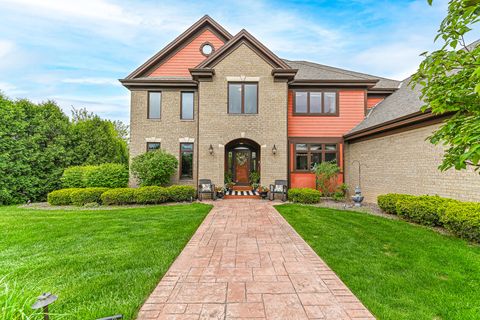 Photo of 7601 S Cambridge Dr, Franklin, WI 53132 (MLS # 1917635)