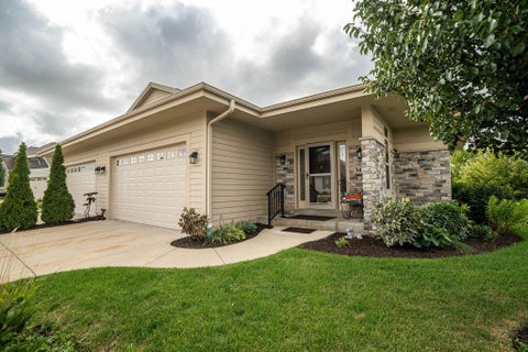 Photo of 3417 Walnut Trl, Waukesha, WI 53188 (MLS # 1981576)