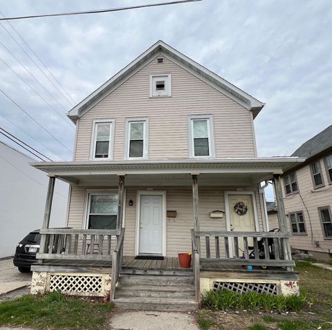 Photo of 1114 S 11th St St, Sheboygan, WI 53081 (MLS # 1960509)