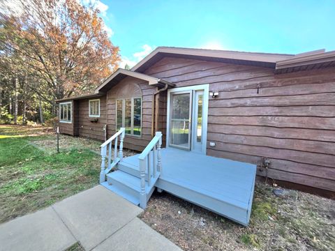 Photo of 2536 4th Dr, New Chester, WI 53936 (MLS # 1941415)