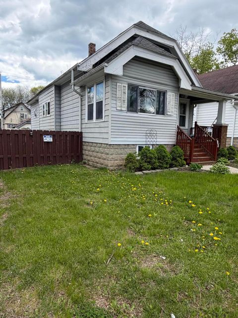 Photo of 3356 N 37th St, Milwaukee, WI 53216 (MLS # 1963522)