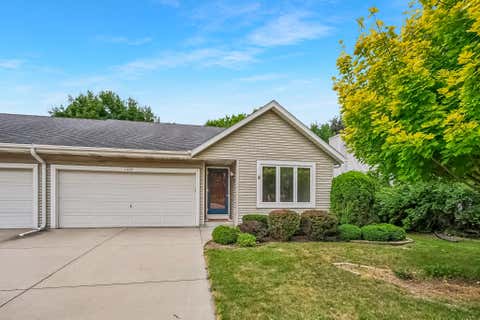 Photo of 1224 Vogt Dr, West Bend, WI 53095 (MLS # 1974306)