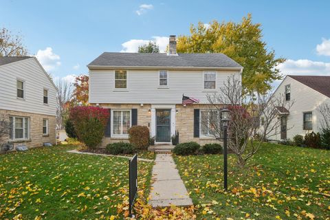 Photo of 2863 N 90th St, Milwaukee, WI 53222 (MLS # 1942978)