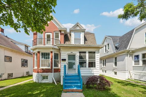 Photo of 1646 Thurston Ave, Racine, WI 53405 (MLS # 1971423)