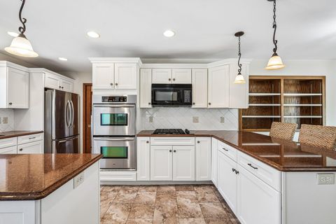 Photo of N61W29595 S Woodfield Rd, Merton, WI 53029 (MLS # 1962822)