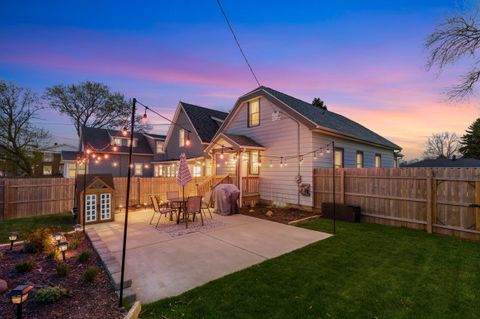 Photo of 516 Menomonee Ave, South Milwaukee, WI 53172 (MLS # 1962405)