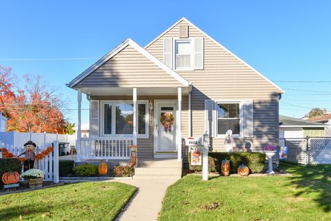 Photo of 3613 S 24th St, Milwaukee, WI 53221 (MLS # 1941283)
