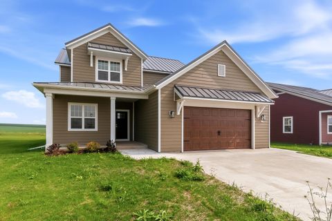 Photo of 122 Luxembourg Brotherhood Blvd, Belgium, WI 53004 (MLS # 1972906)