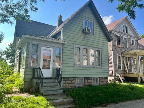 Photo of 2565 N 10th St, Milwaukee, WI 53206 (MLS # 1979087)