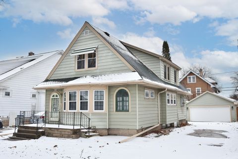 Photo of 1532 N 58th St, Milwaukee, WI 53208 (MLS # 1949904)