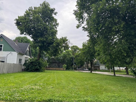 Photo of 4026 W Clybourn St, Milwaukee, WI 53208 (MLS # 1969449)