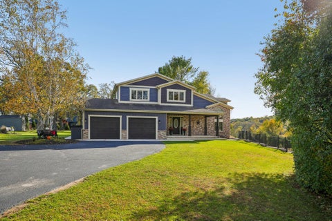 Photo of W323S6675 Whitetail Meadows Dr, Mukwonago, WI 53149 (MLS # 1985533)