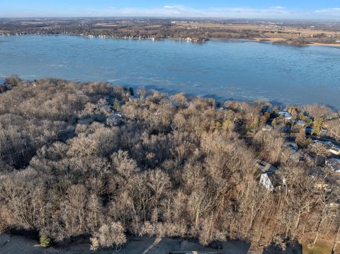 Photo of 2020 E Lake Shore Dr, Twin Lakes, WI 53181 (MLS # 1939315)
