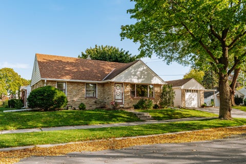 Photo of 3484 N 79th St, Milwaukee, WI 53222 (MLS # 1984549)