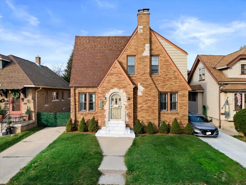 Photo of 3019 N 55th St, Milwaukee, WI 53210 (MLS # 1986640)
