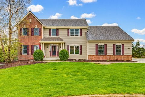 Photo of 740 Meadow Ridge Ct, Brownsville, WI 53006 (MLS # 1960682)