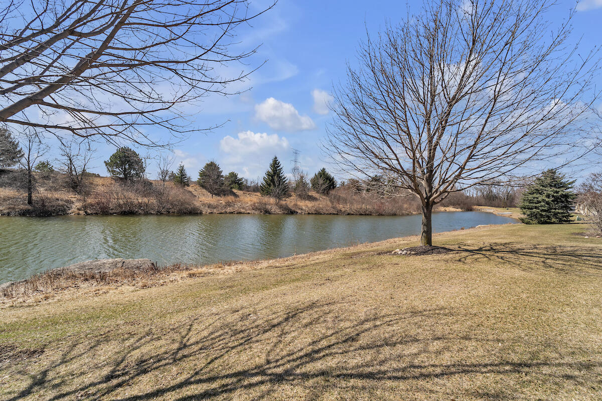 Jackson, Wisconsin 53037, United States, 2 Bedrooms Bedrooms, ,2 BathroomsBathrooms,Residential,Active,98009