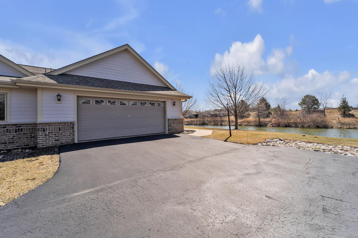 Jackson, Wisconsin 53037, United States, 2 Bedrooms Bedrooms, ,2 BathroomsBathrooms,Residential,Active,98009