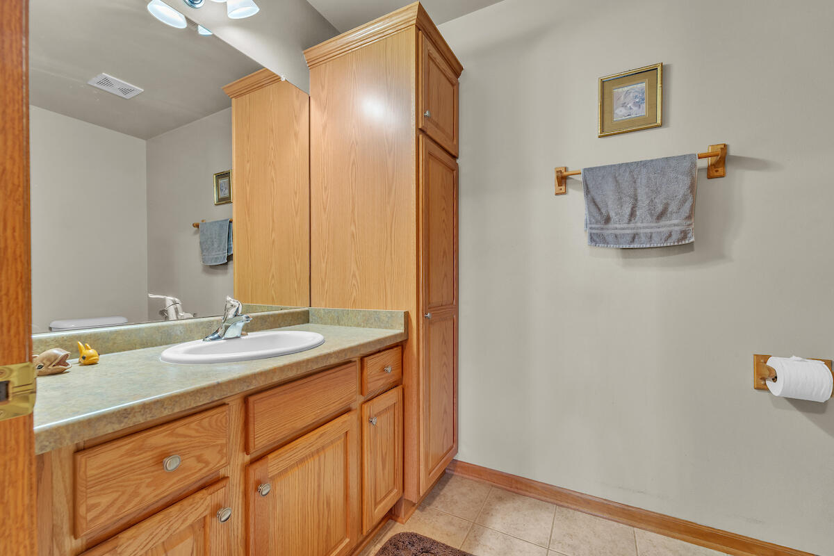 Jackson, Wisconsin 53037, United States, 2 Bedrooms Bedrooms, ,2 BathroomsBathrooms,Residential,Active,98009