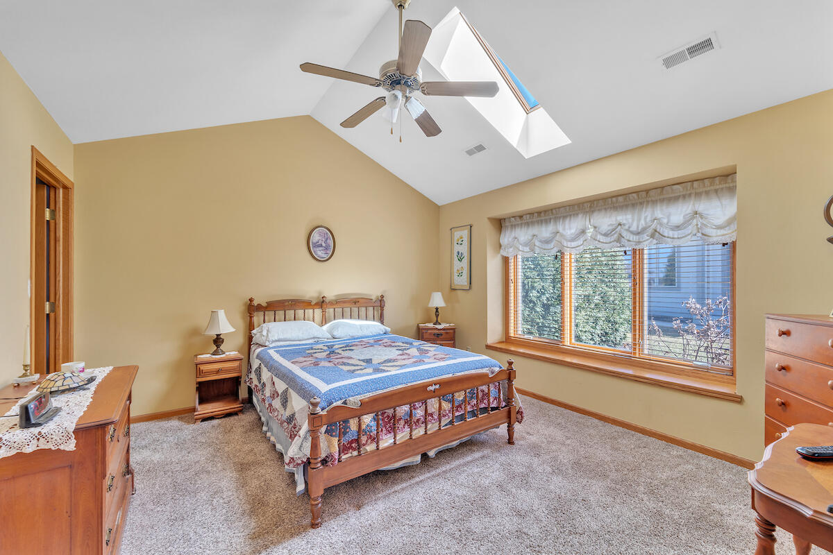 Jackson, Wisconsin 53037, United States, 2 Bedrooms Bedrooms, ,2 BathroomsBathrooms,Residential,Active,98009