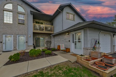 Photo of 9436 W Loomis Rd, Franklin, WI 53132 (MLS # 1918382)