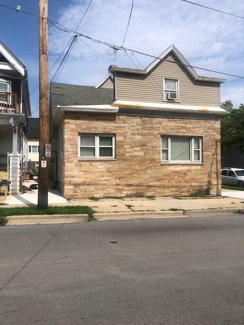 Photo of 930 E Locust St, Milwaukee, WI 53212 (MLS # 1984029)