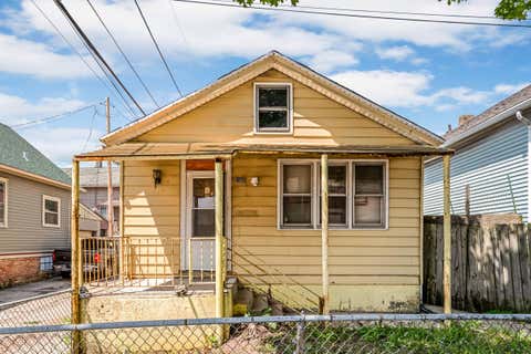 Photo of 917 S 9th St, Milwaukee, WI 53204 (MLS # 1972042)