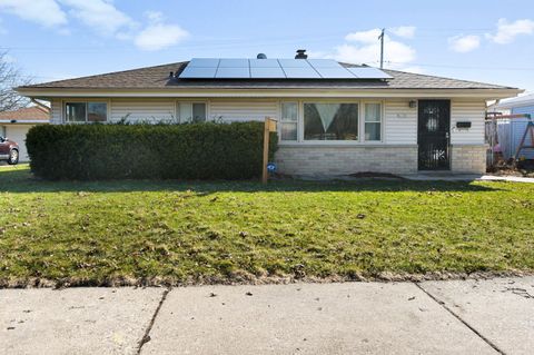 Photo of 4158 N 77th St, Milwaukee, WI 53222 (MLS # 1955925)