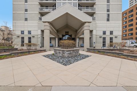 Photo of 1660 N Prospect Ave, Milwaukee, WI 53202 (MLS # 1958933)