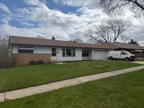 Photo of 3630 N 84th St, Milwaukee, WI 53222 (MLS # 1958871)
