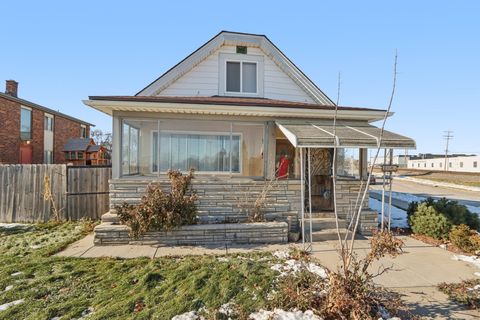 Photo of 2101 S 60th St, West Allis, WI 53219 (MLS # 1945621)