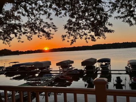 Photo of 514 Bay View Ave, Twin Lakes, WI 53181 (MLS # 1953671)