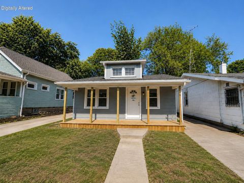 Photo of 200 N 63rd St, Milwaukee, WI 53213 (MLS # 1963381)