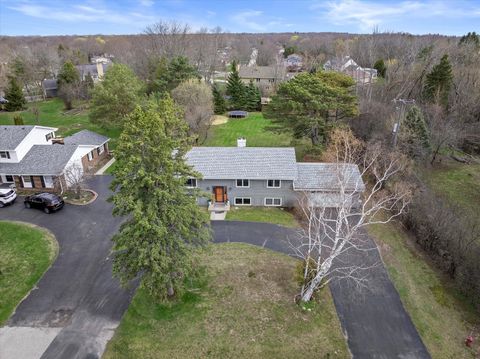 MLS: 1915638