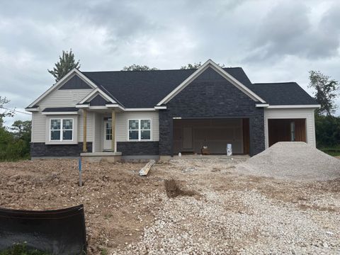 Photo of N54W19219 Broadwing Pl, Menomonee Falls, WI 53051 (MLS # 1923815)