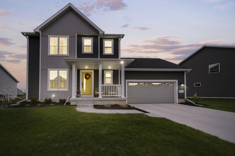 Photo of N53W19853 Kingair Dr, Menomonee Falls, WI 53051 (MLS # 1959621)