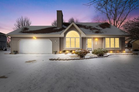 Photo of 8529 S Golden Lake Way, Franklin, WI 53132 (MLS # 1946057)