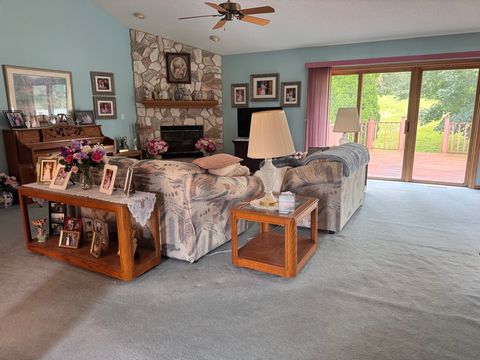 Photo of 6764 S Yale Dr, Franklin, WI 53132 (MLS # 1930659)
