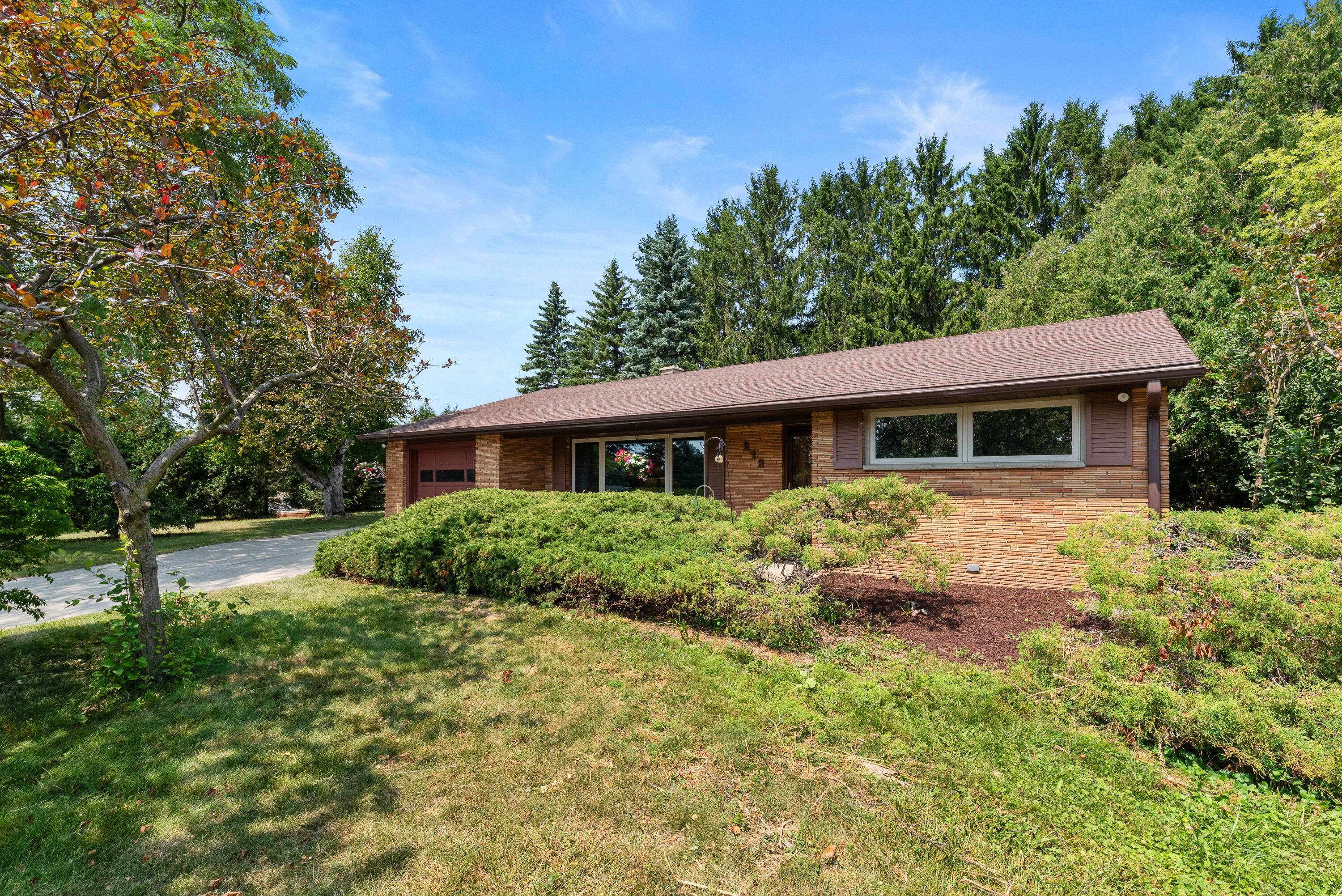 Fredonia, Wisconsin 53021, United States, 4 Bedrooms Bedrooms, ,3 BathroomsBathrooms,Residential,Pending,188563