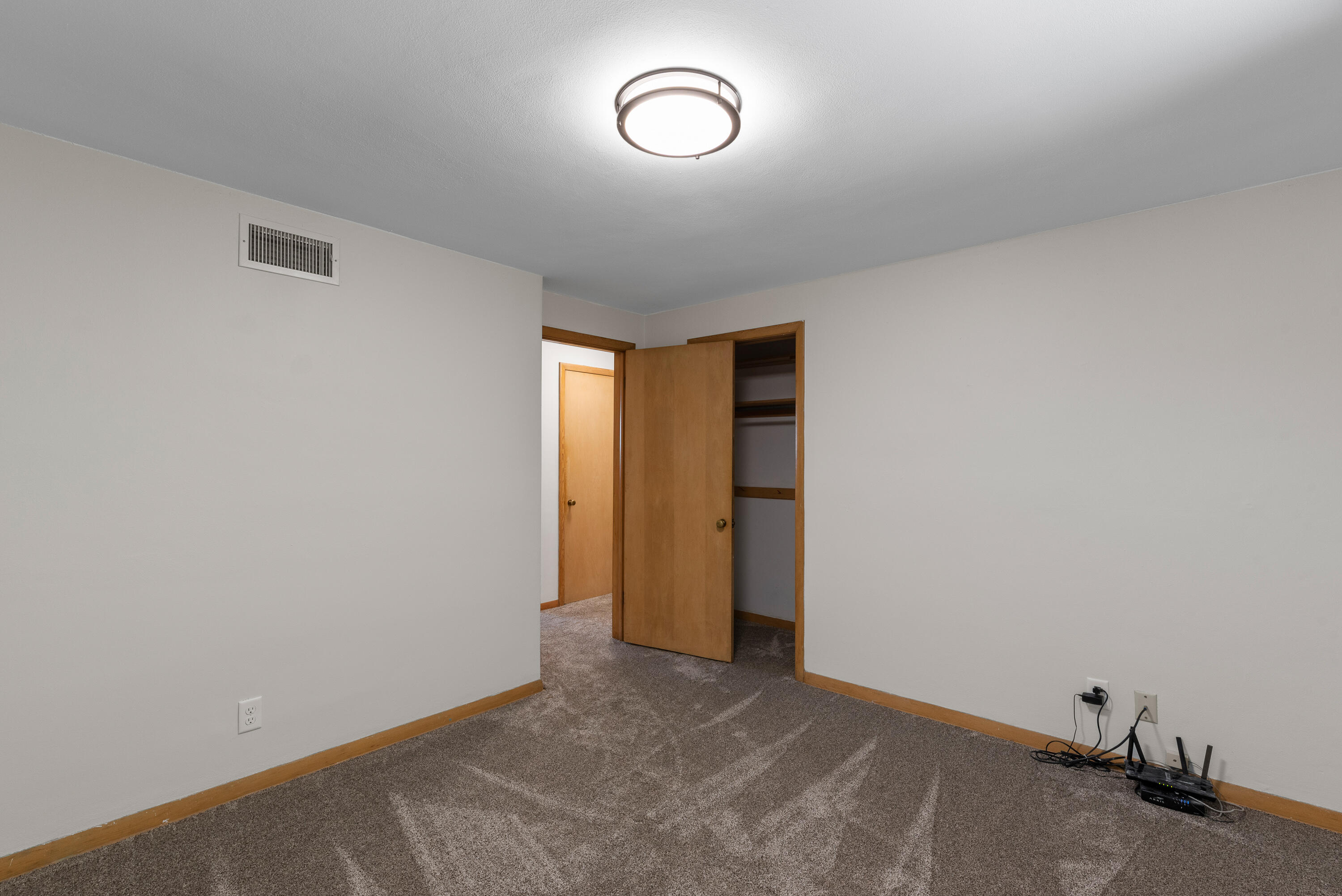 Fredonia, Wisconsin 53021, United States, 4 Bedrooms Bedrooms, ,3 BathroomsBathrooms,Residential,Pending,188563