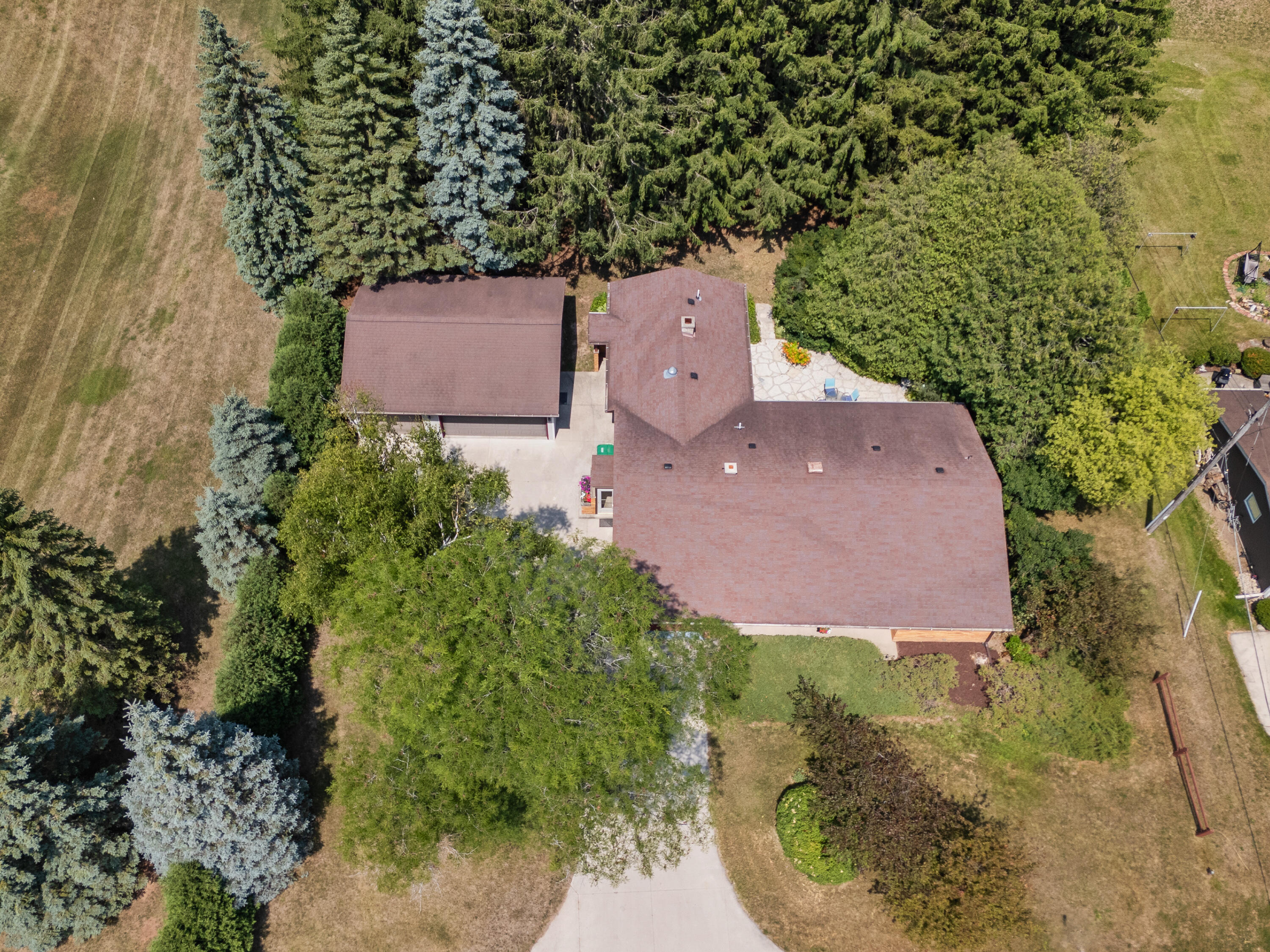 Fredonia, Wisconsin 53021, United States, 4 Bedrooms Bedrooms, ,3 BathroomsBathrooms,Residential,Pending,188563