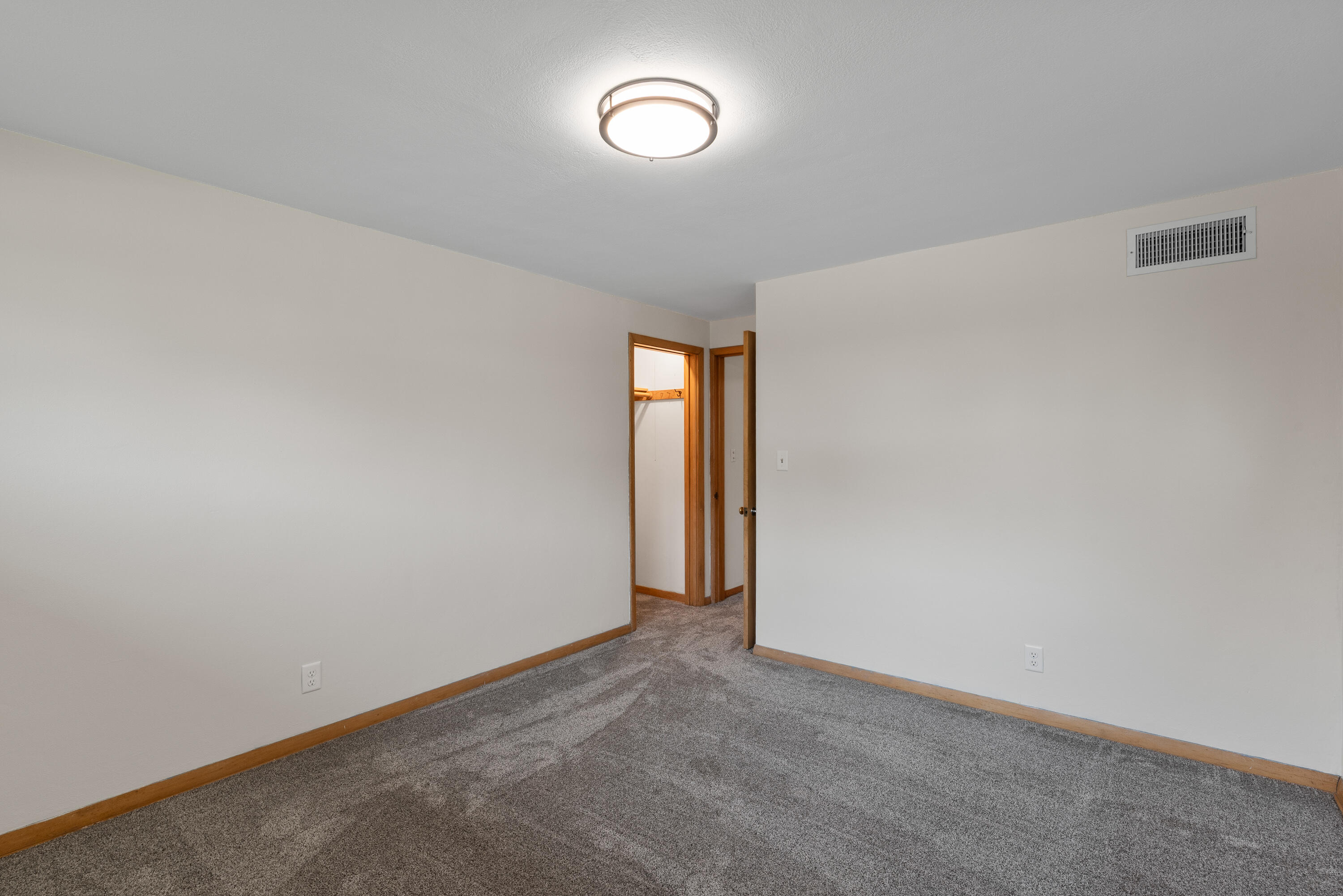 Fredonia, Wisconsin 53021, United States, 4 Bedrooms Bedrooms, ,3 BathroomsBathrooms,Residential,Pending,188563